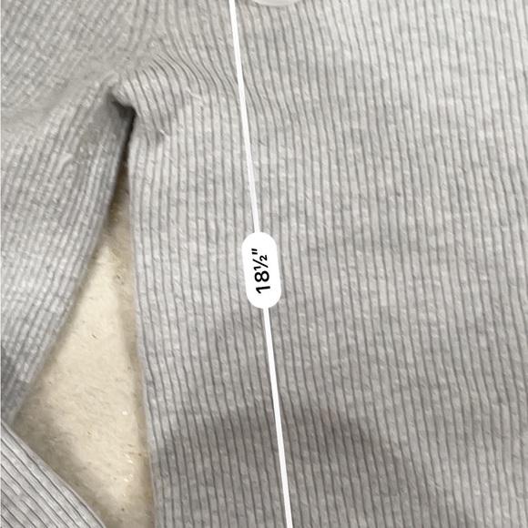 Aritzia Babaton Kitano sweater grey cross back - Picture 4 of 6